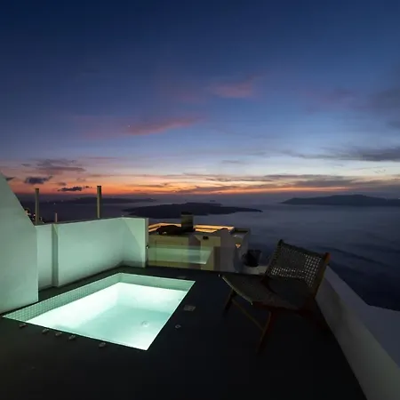 Smaro Aparthotel 3*