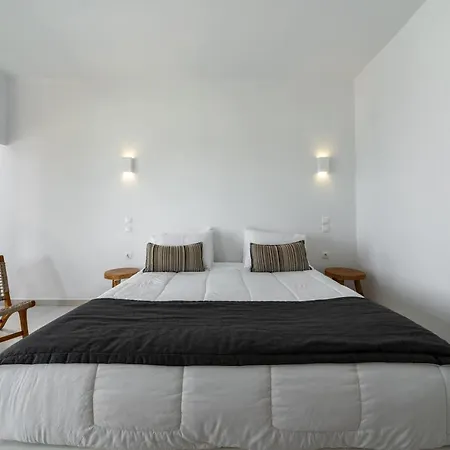 Smaro Aparthotel