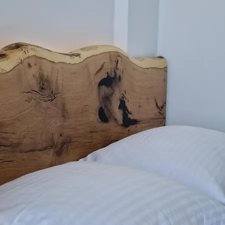 Smaro Aparthotel