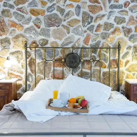 Smaro Aparthotel Firostefani